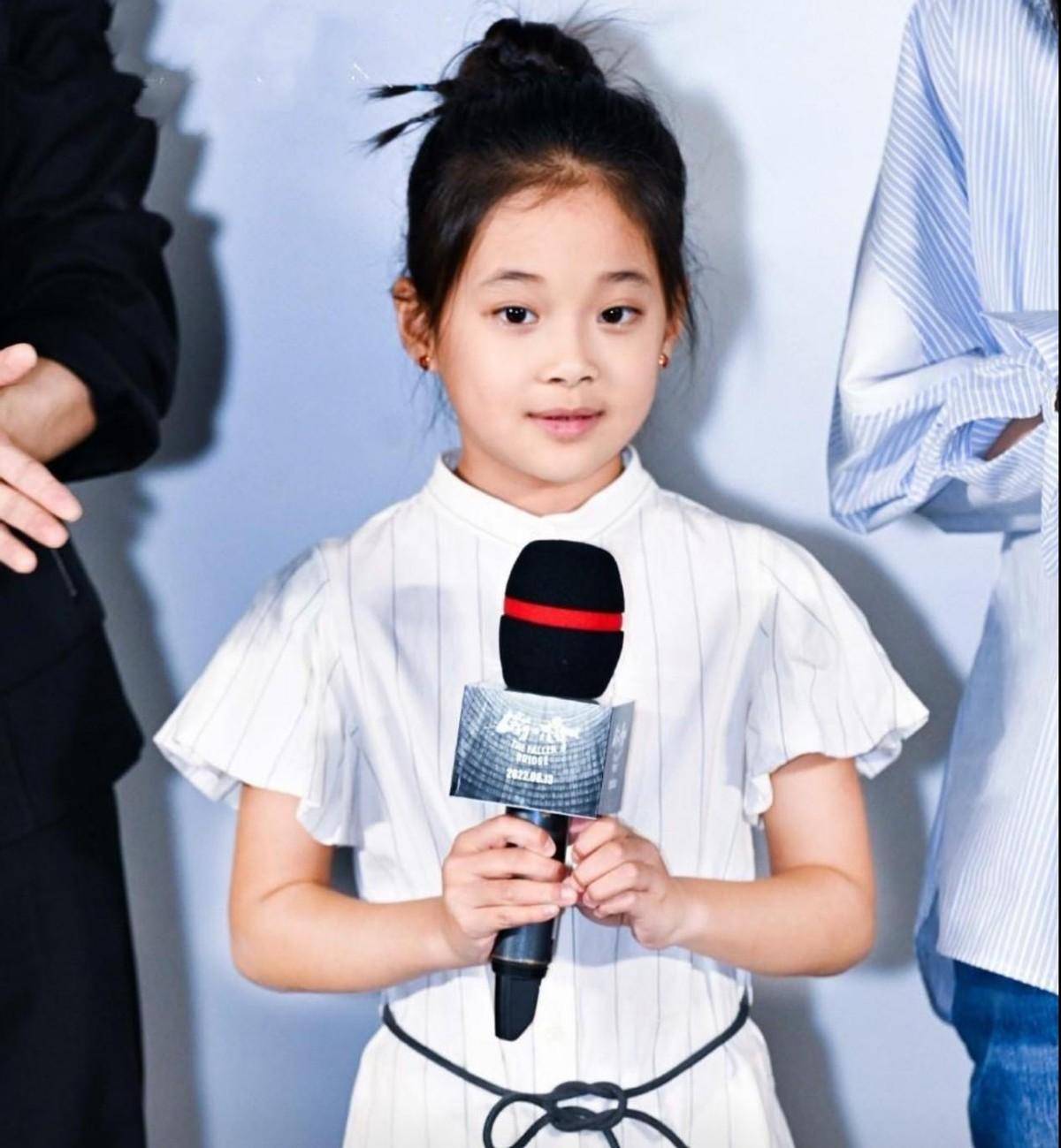 完美避开妈妈高颜值基因梅婷女儿与宋佳拍戏气质与梅婷差半截