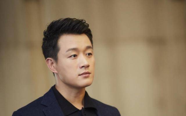 原创清朝灭亡后满清贵族和八旗子弟改名换姓这些明星竟全是满族人