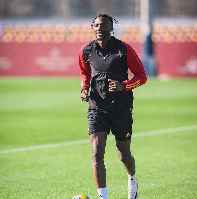 不是皇马和曼联继穆里尼奥以后被纹身师送画的二代目被删帖