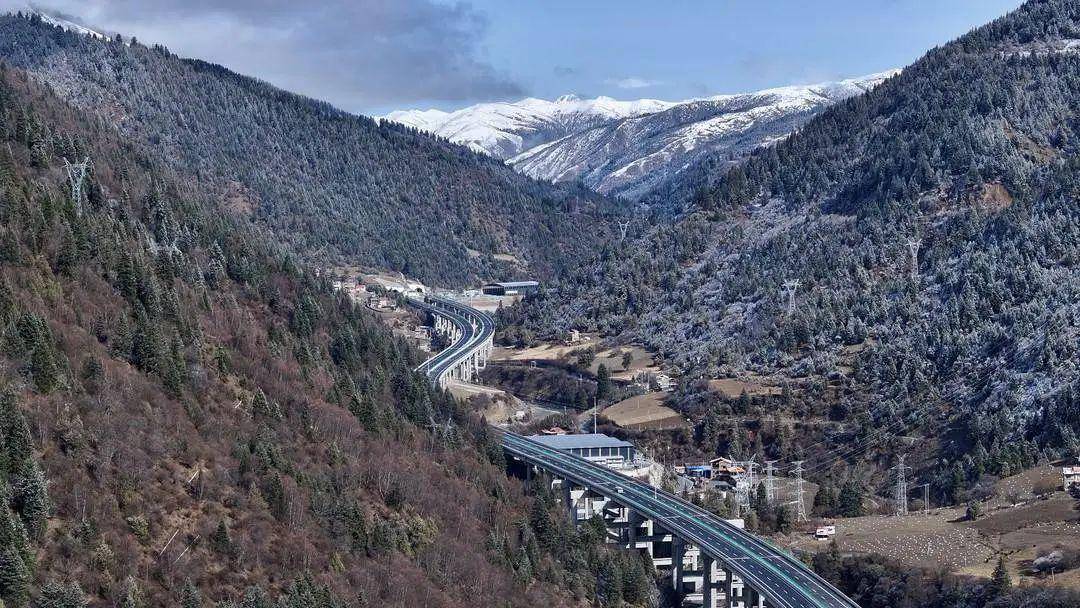 红原县月底迎来首条高速久马高速最新进展