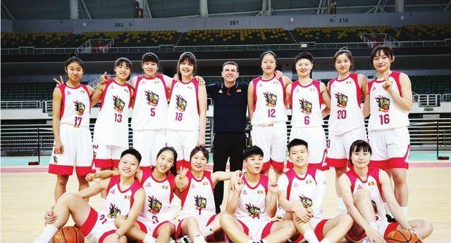 原创80比48山西队轻松胜出北京首钢止步八强国手伤情或影响女篮训练