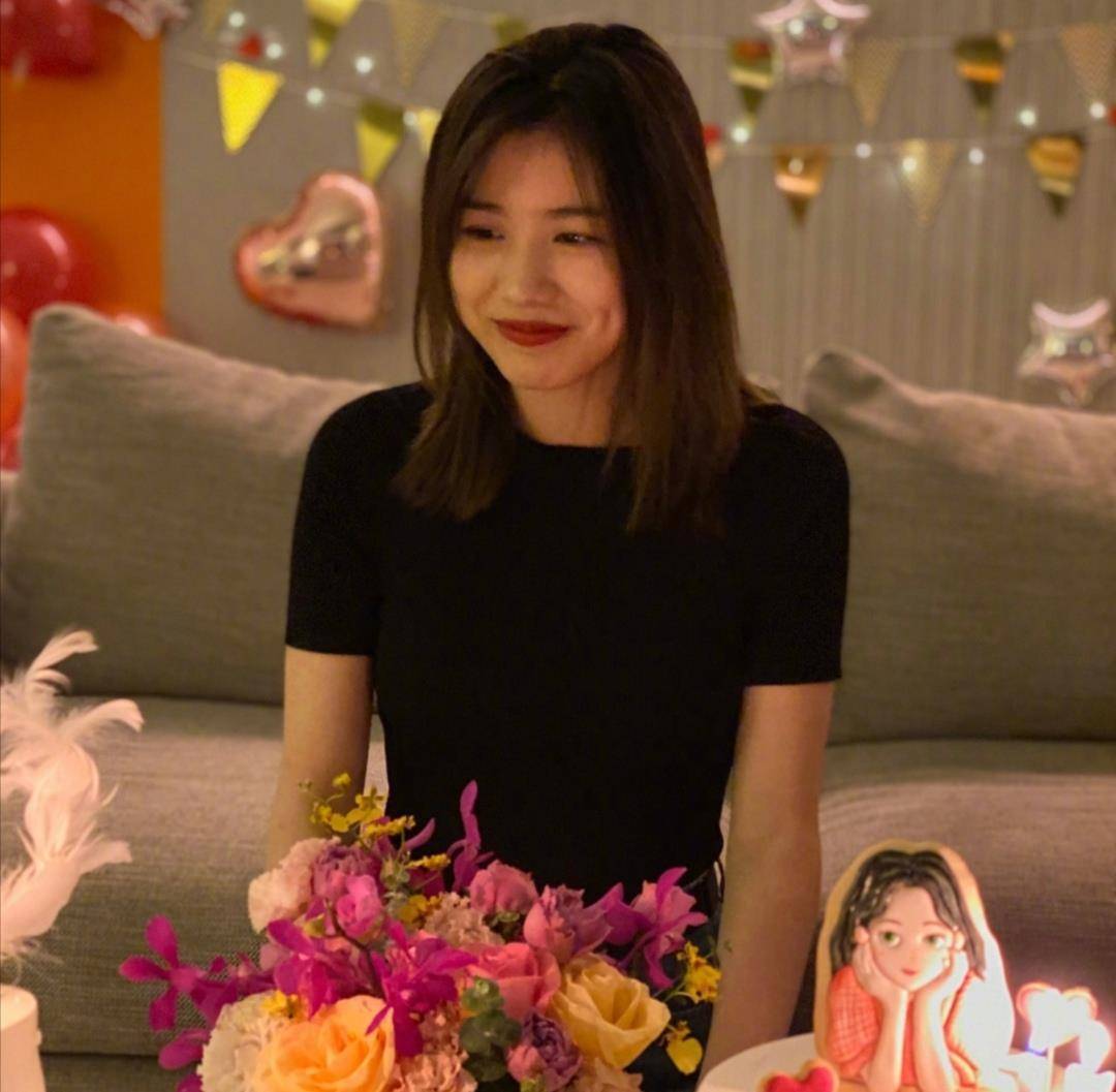 汪峰大女儿汪曼熙近照鼻子高挺五官精致有时妆容却被槽显老