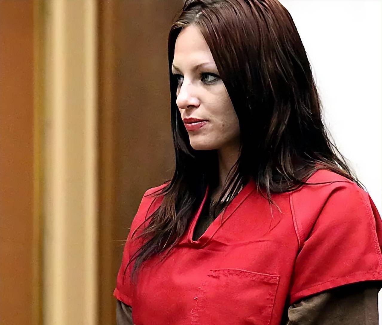 在游艇突然死亡,船上监控揭开他与一名女性的丑闻_海斯_圣克鲁斯_电话