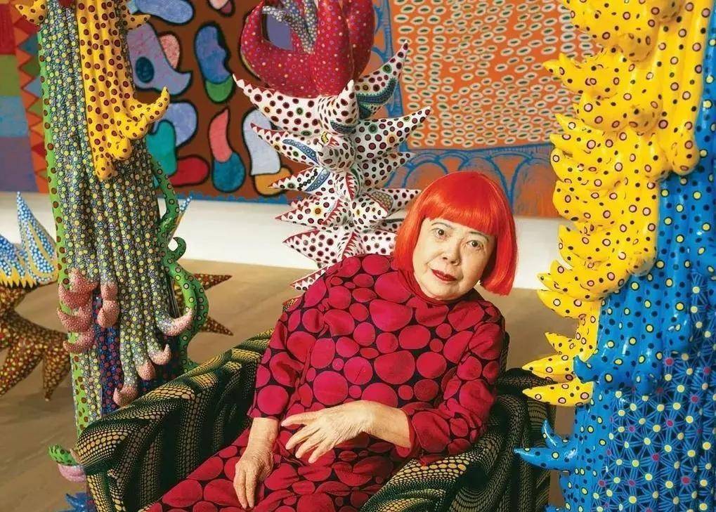 原创草间弥生10岁患精神病住院48年却靠画点年赚7亿