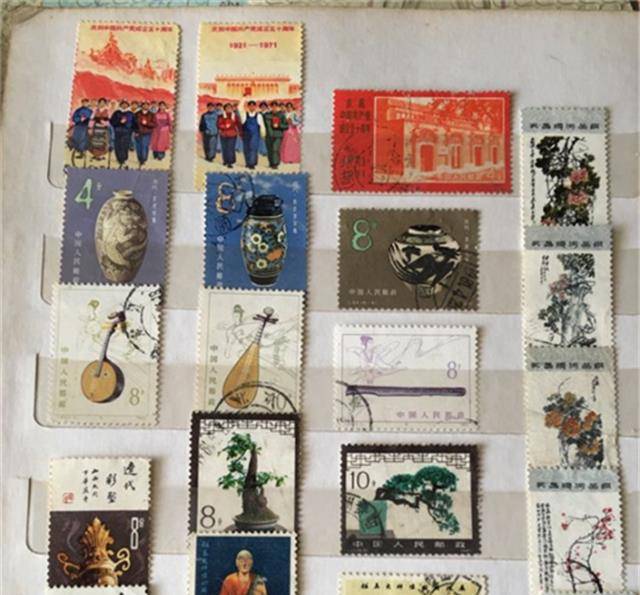 原创40年前湖北小伙花96元买下1200枚邮票如今却价值千万