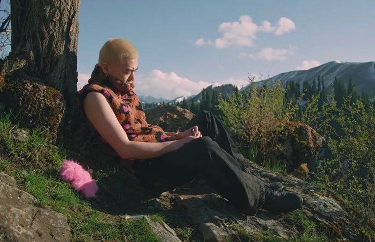 den向我袭来的黑暗让我更加明亮