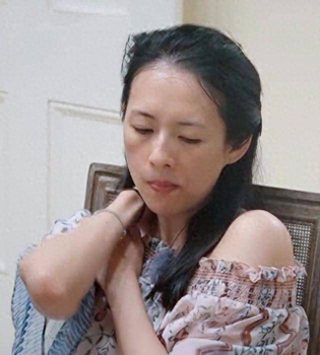 原创卸妆章子怡惊现普通一面眉毛稀疏肤色黯淡真实状态引热议