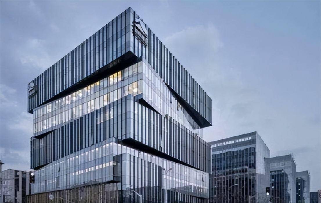 原创广东23岁女孩临危受命接手父亲家业带领公司翻身