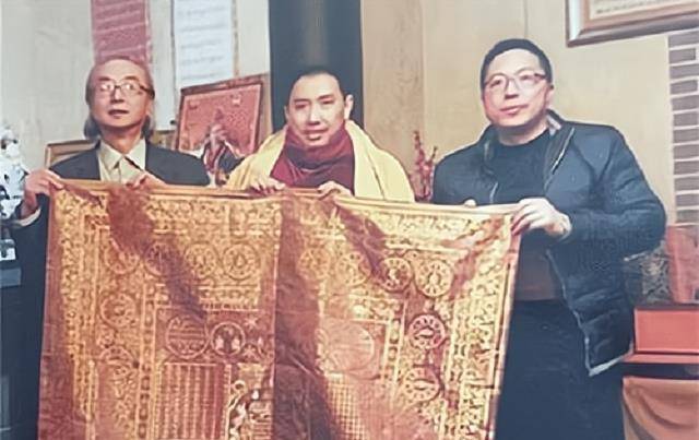 加上弘道法师的证词又结合之前几位鉴定师的结论,专家最后鉴定,该经被