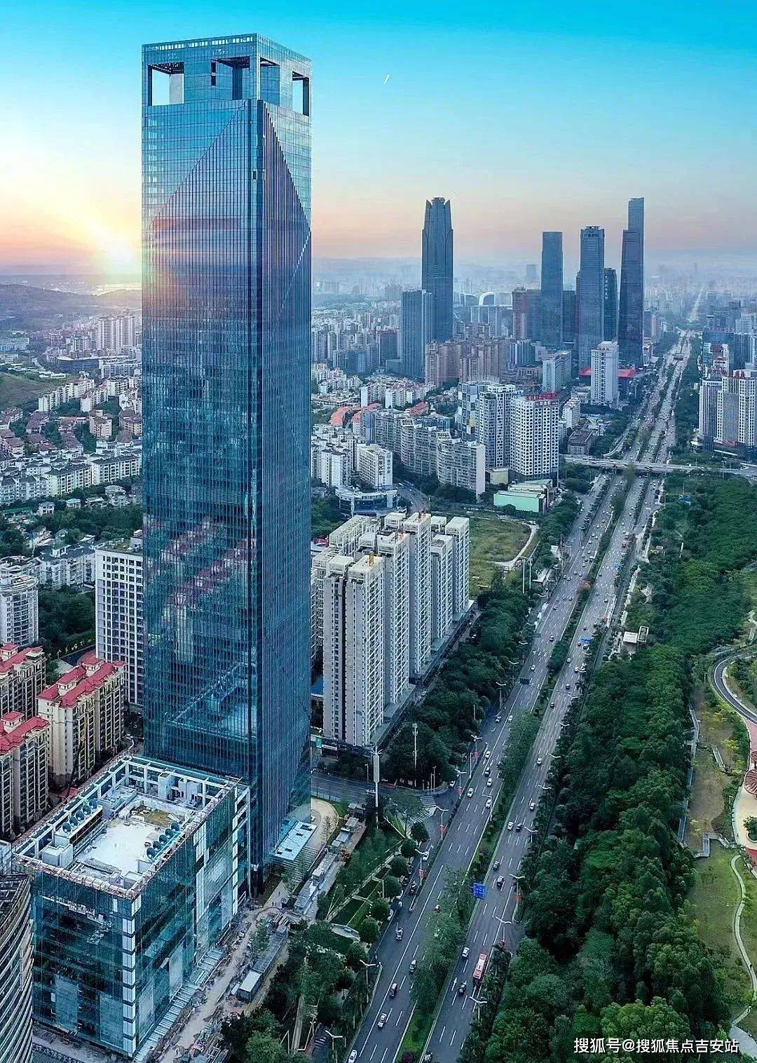 2024年南宁金投中心大厦写字楼出租电话南宁写字楼出租网租金房源