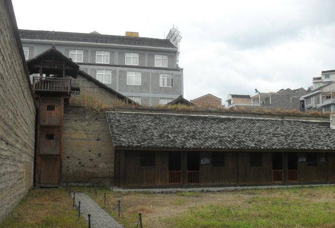 日俘在里面天天有肉吃,还能洗热水澡_和平村_日军_战俘