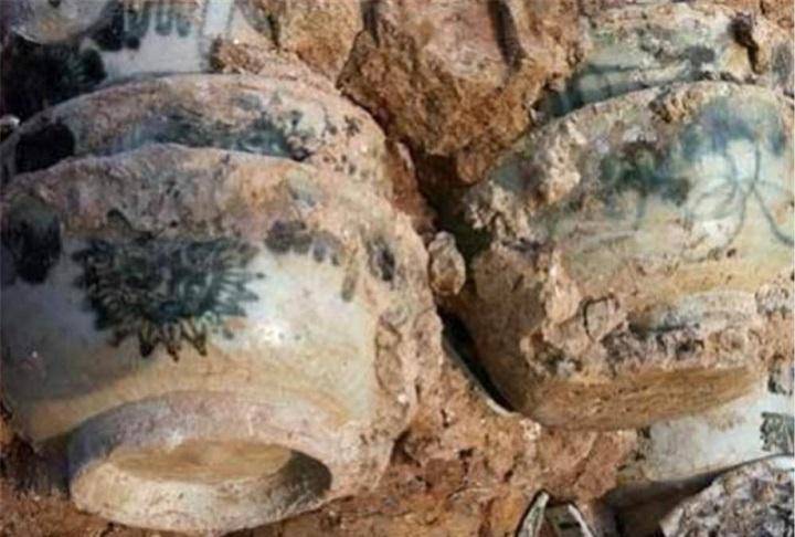 原创重庆挖出清代碗墓共2000多个青花瓷碗可专家却愁容满面