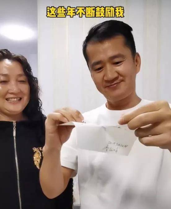 原创草根也有三六九王宝强身家过亿李嘉明推大粪车刘晓东睡桥洞