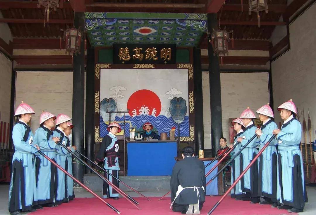 原创心如蛇蝎美少妇用奇特办法害死老丈夫县令乔扮算命先生破奇案