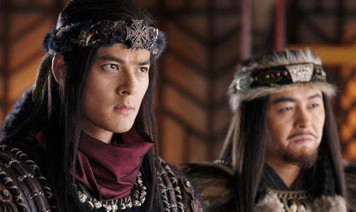 两个醉汉在墙上写了6个字,皇帝亲自接见,还让他们当了大官_西夏_张元