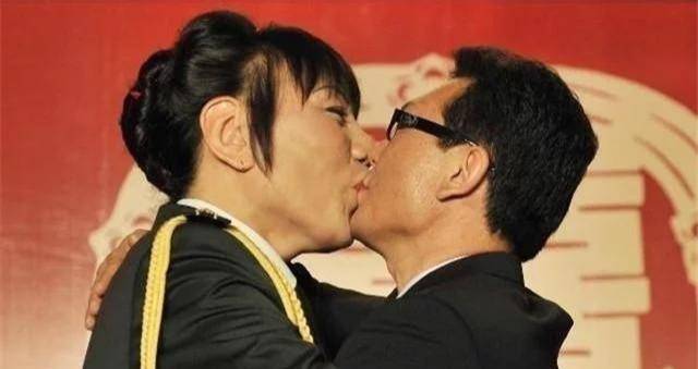 原创奥尼尔崇拜的女篮巨人姚明曾问她借鞋穿如今因伤晚景凄凉