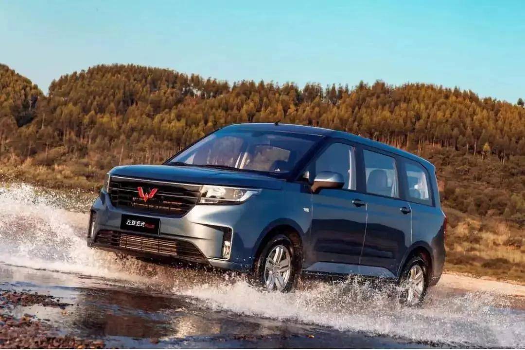 五菱宏光plus:站在神车的肩膀上,成为新的神车_搜狐汽车_搜狐网