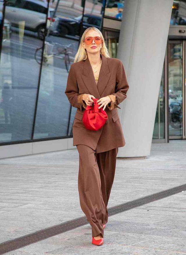 原创咖啡色为黄皮量身定制时尚又高级显白效果太明显