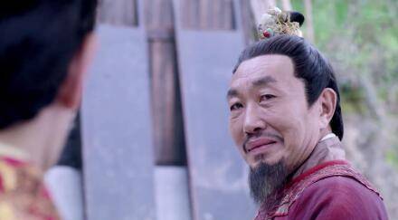 小兵砍了项羽一条腿,从此家族翻天覆地,后代出了好多宰相和皇帝_杨喜