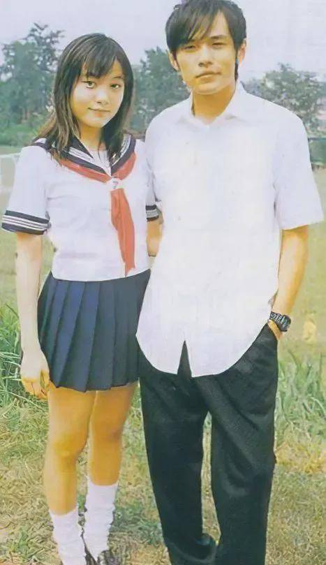 原创国外女演员穿着学生服去试镜导演这是正规剧组你不用这样