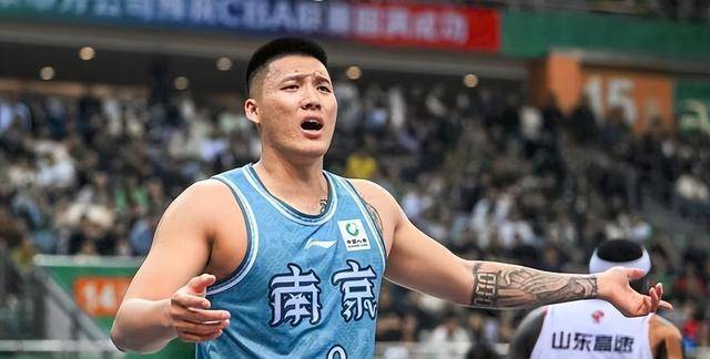 曾繁日cba联盟中锋新秀助攻达到巅峰