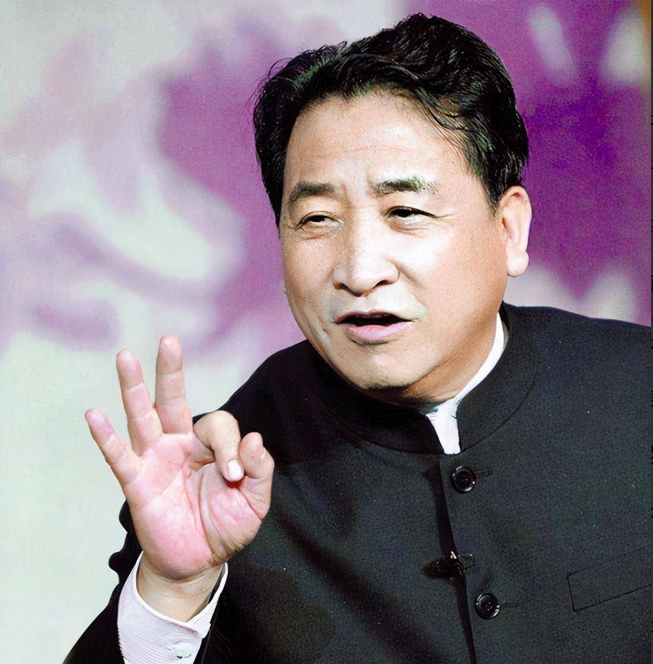 原创98年姜昆不顾一切收养孤儿如今眼含热泪我改变了养子的命运