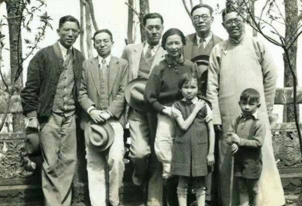 被张爱玲讽刺鲁迅也看不起她为何民国文人都不喜欢冰心