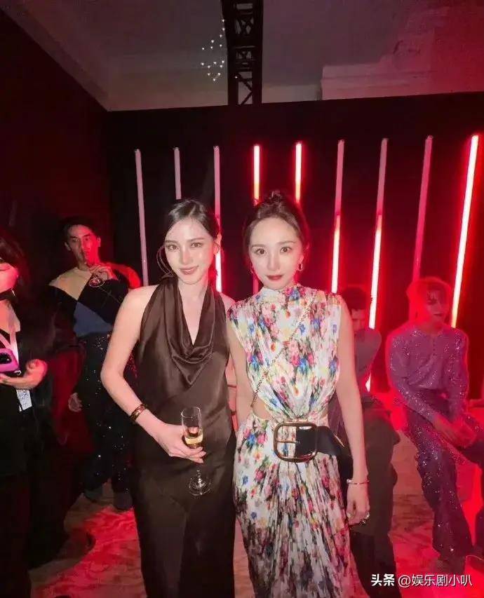 丞磊,毕雯珺,夏之光,朱正廷今日霸王茶姬活动路透新综艺《花儿与少年