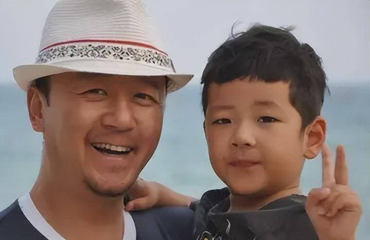 原创《爸爸去哪儿》开播9周年,8个被穷养的儿子,差距出来了_jasper