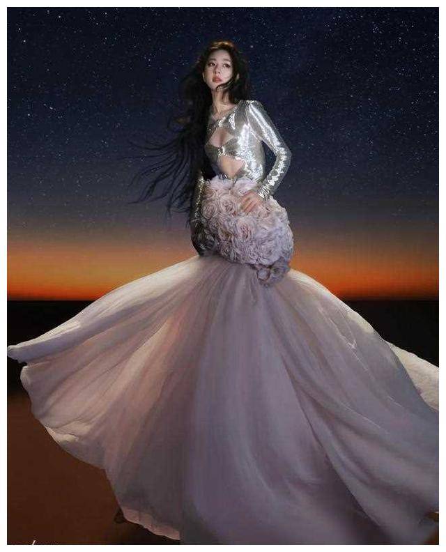 赵露思大片惊艳登场破茧重生如蝶翩翩