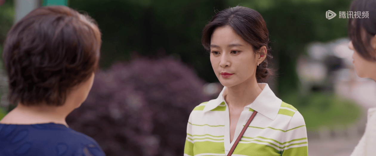 高夏菁在游戏透露自己一个人过的时候,朱劲草告诉她,老婆孩子会到金山