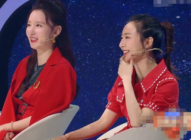 除了我们非常熟悉的佟丽娅以外,还有当红主播薇娅,以及演员张萌,这