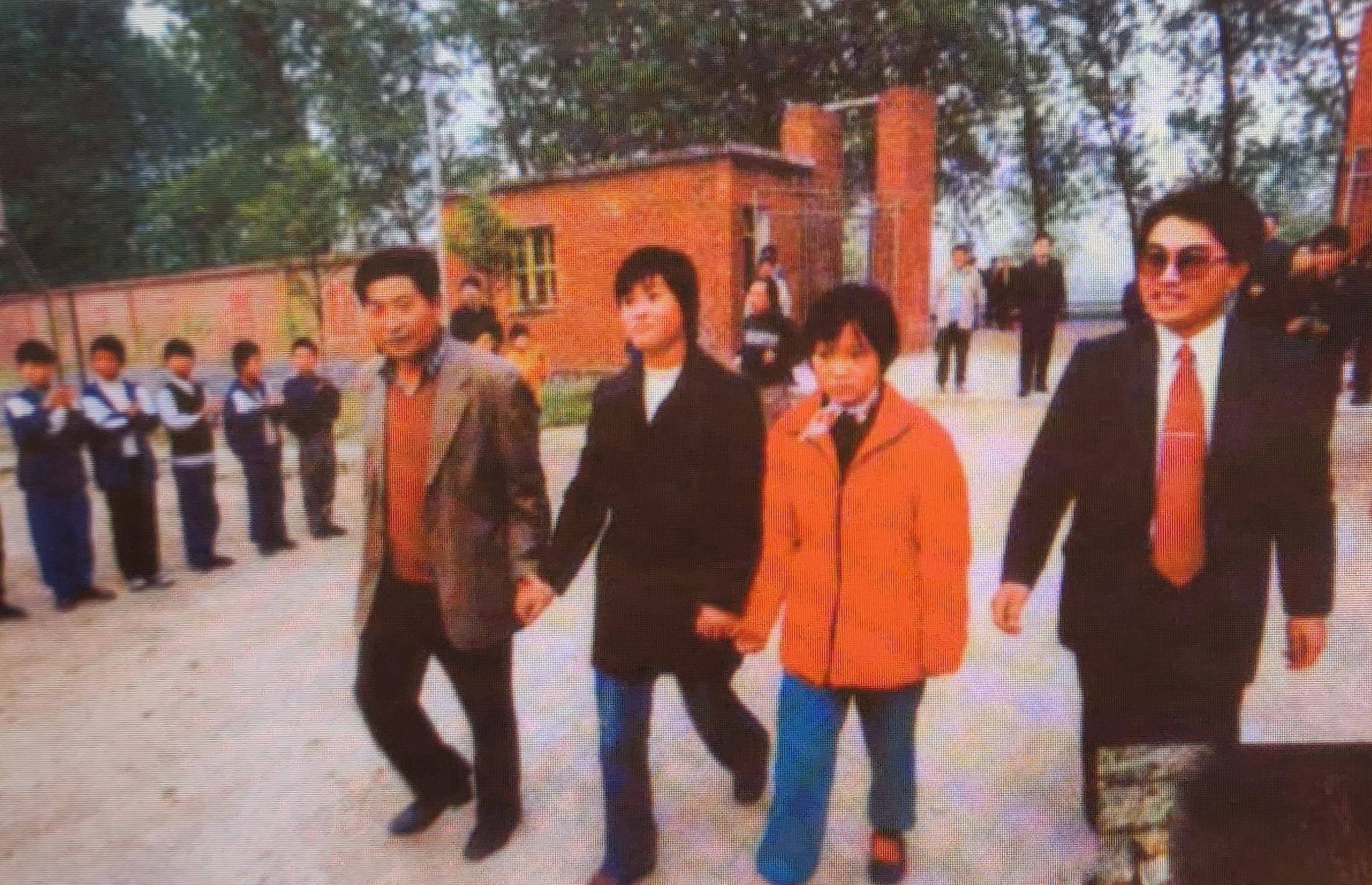 98年,4名聋哑学生被拐,警察救出3个,第4人看完电视自己跑回家_李杰