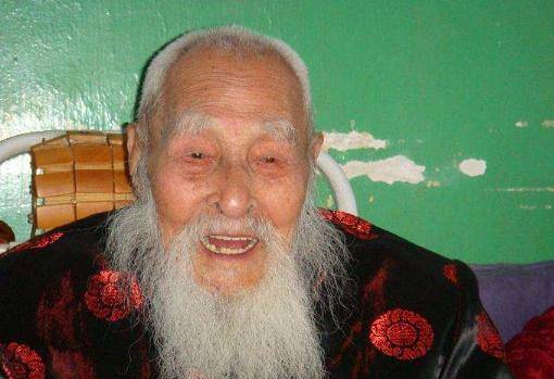 原创传奇老人杨明运从光绪23年活到现代2014年一辈子膝下无儿无女