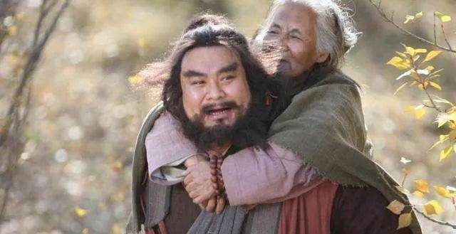 也难怪鲁迅先生说:"我憎恶抡板斧"排头砍去"的李逵,因此喜欢张顺的将