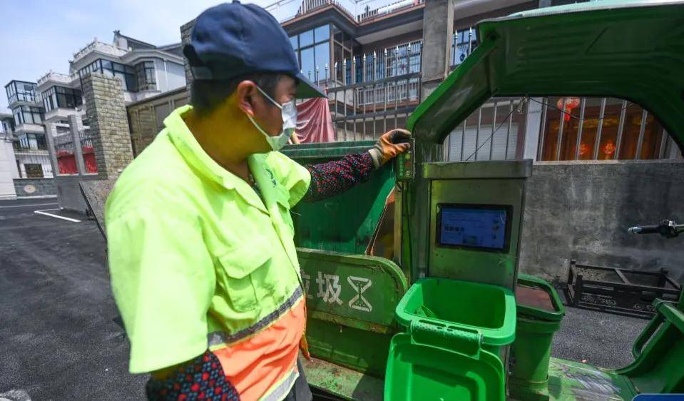 伏泰纳故助推王江泾镇开启智能垃圾分类新模式_收运_自动_管理