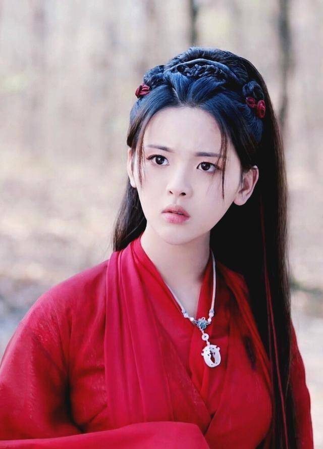 原创《且听凤鸣》成为黑马,左青鸾和朝歌组cp,杨超越的演技可圈可点