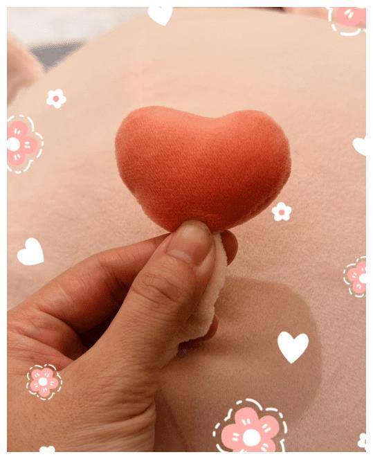 赵丽颖晒照宣传新剧对镜比心甜如初恋指甲漆黑引争议