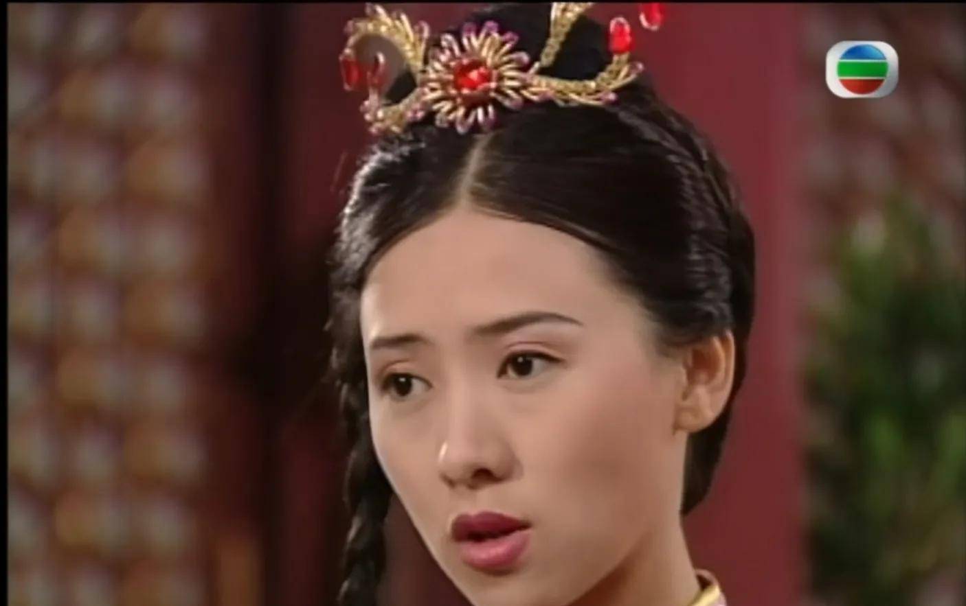 弘历登基后想封小玉为玉妃,可这中间也是困难重重,尤其是太后知道了