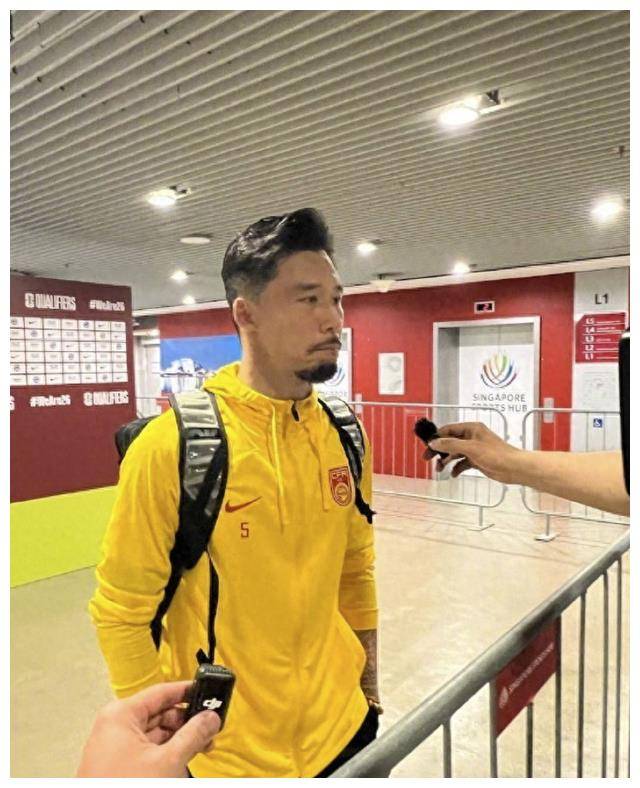 原创张琳芃遭网暴退出国足评论沦陷网友呼吁带走武磊颜骏凌