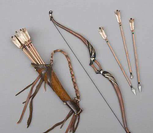 史料记载,在唐代,一个一万两千五百人的弓箭手部队,会装备弓12500张