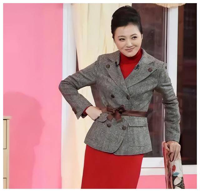 51岁金玉婷,曾登春晚5次,走红招谁惹谁,美照曝光!_舞台_表演_支持