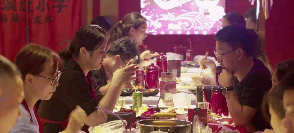 特别是在阅读最新的在线"长沙文章"之后,不仅美味,而且还想到,通过几