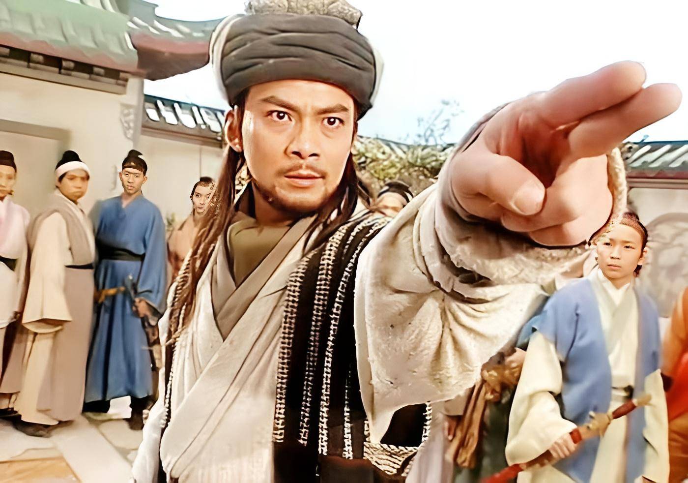 难怪洪七公被打耳光却不敢还手,你看打人者是谁,就懂了_金庸_萧峰