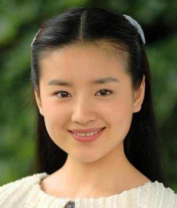 董洁_明星_潘粤明