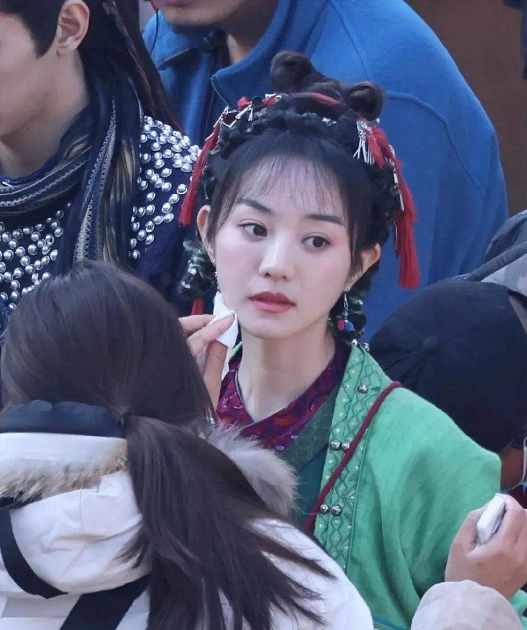 原创原创仙剑1路透照曝光阿奴造型被吐槽老气服装红配绿太扎眼