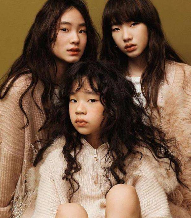 原创小s二女儿打球小蛮腰紧身裤显好身材亲妈急眼不要给别人看