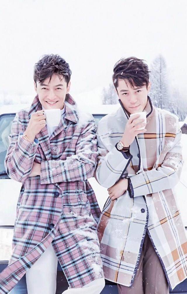 还记得5年前《时尚芭莎》给胡歌和霍建华拍的杂志吗,那可是被网友戏称