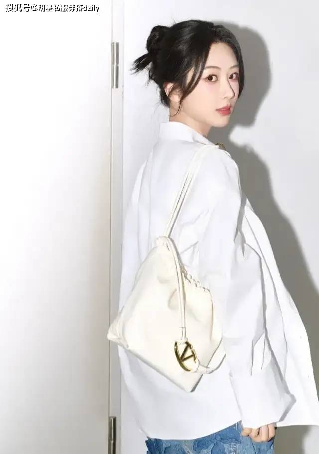 原创早春白色衬衫看刘亦菲贾玲等3种搭配杨紫搭10w牛仔裤很惊艳