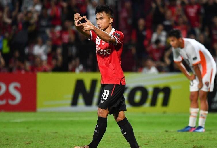 足球报日韩联赛代练东南亚球员国外国外受益最大